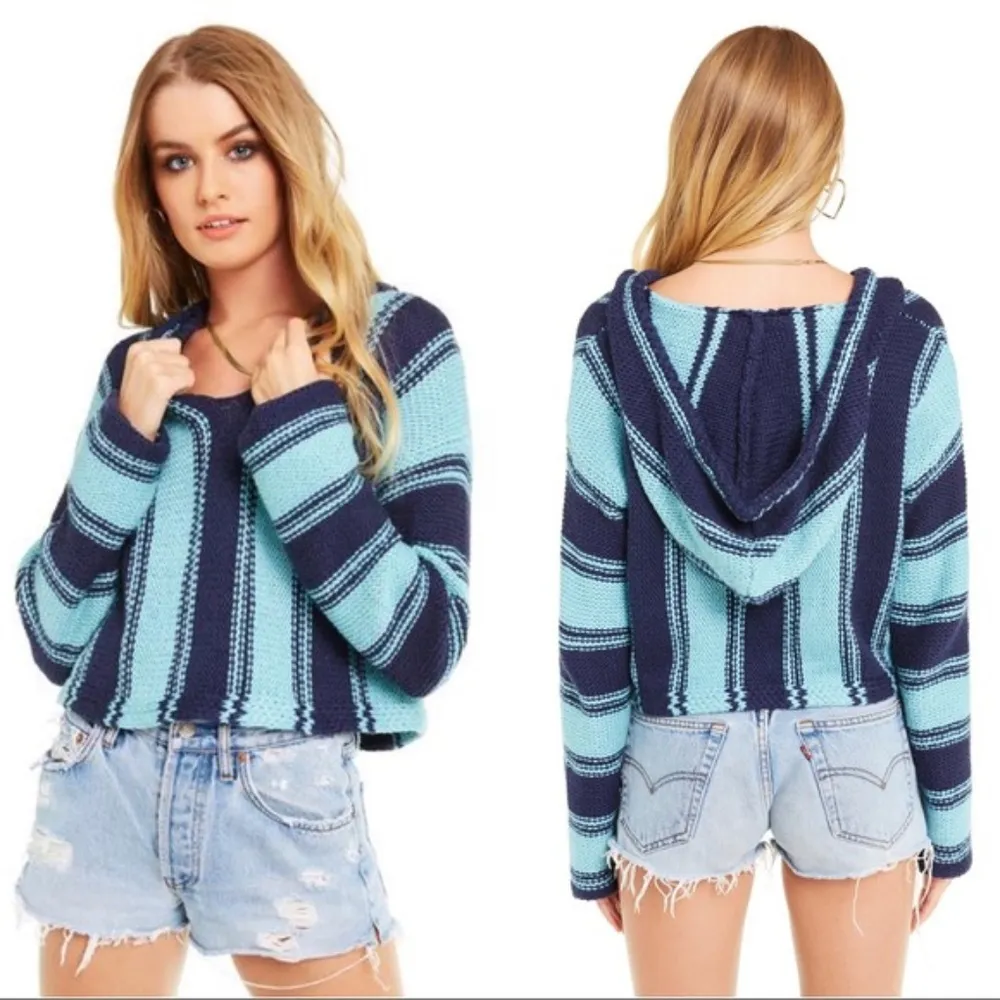 Wildfox Chromatic Stroke Hermosa Baja Sweater Blue and Light Blue Size Medium​ - Image 2