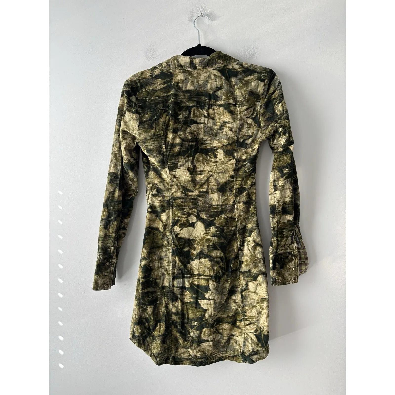 Anthropologie Pilcro Ruched Corduroy Green Printed Mini Shirt Dress Size 0 - Image 4