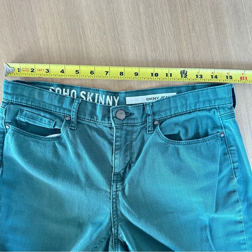DKNY Mid-Rise SOHO Skinny Straight Leg Green Denim Jeans Women's Size 4 - Image 7
