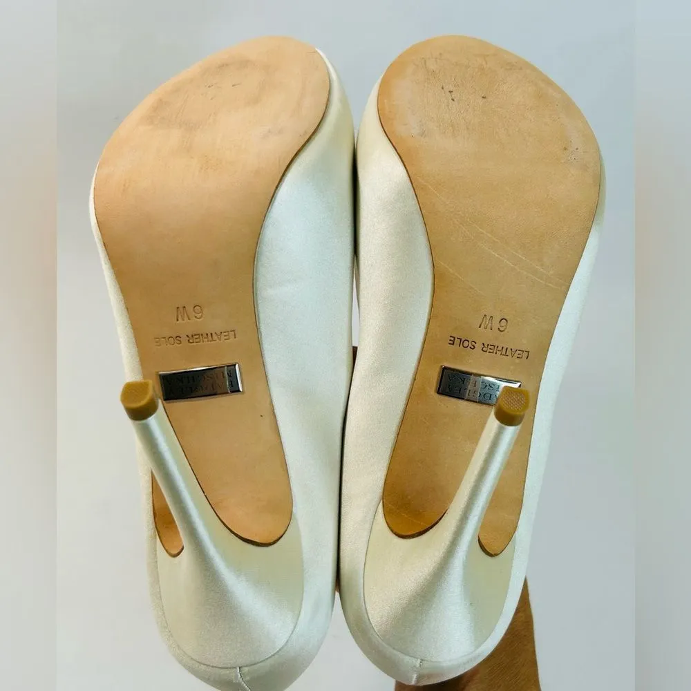 Badgley Mischka 'Jeannie' Crystal Trim Open Toe Ivory Satin Pump size 6 - Image 5