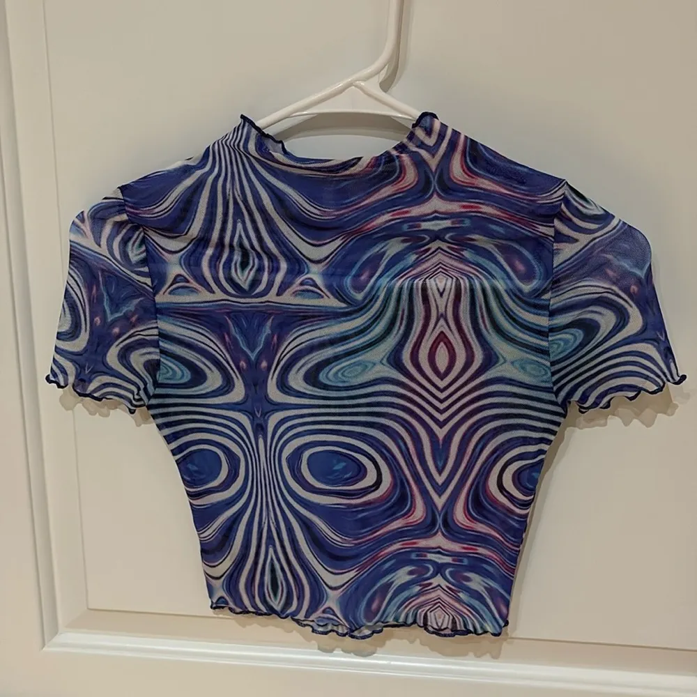 Purple swirl mesh crop top - Image 2