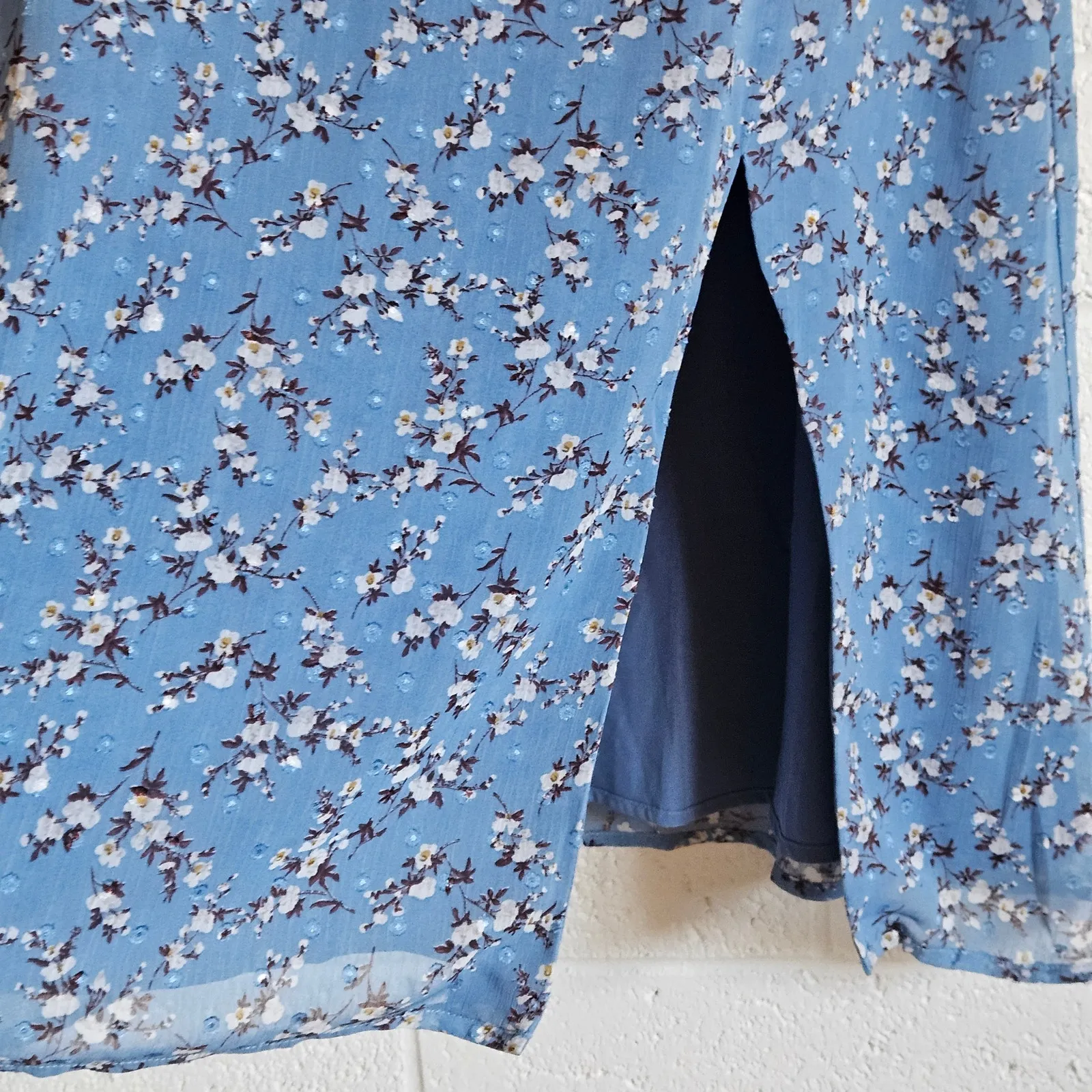 Two Sisters The Label Blue Floral Dress Swiss Dot Slit Midi Length Size‎ US 4 - Image 6