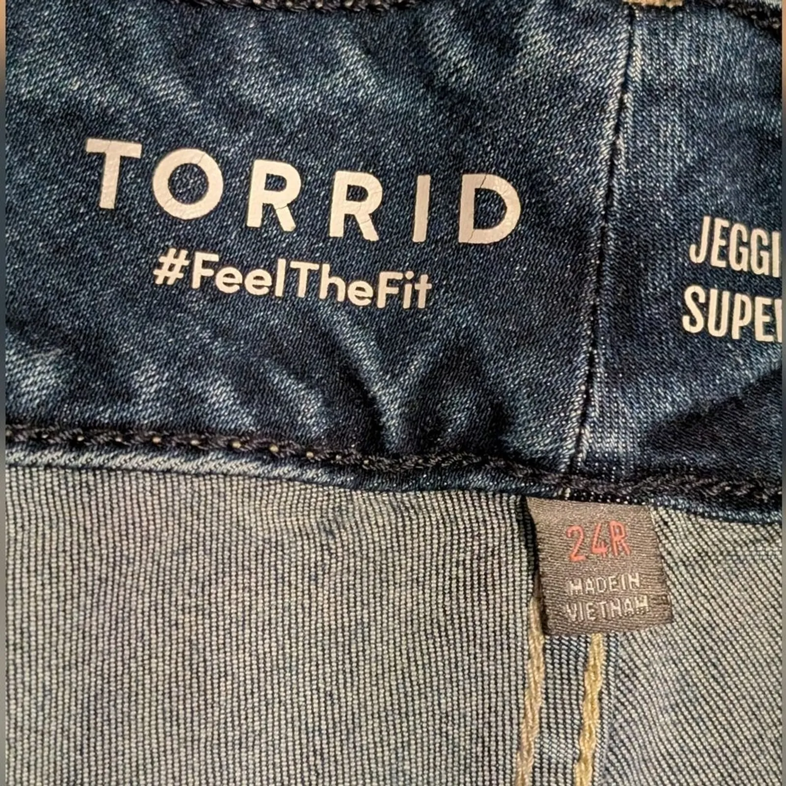 Torrid Jegging‎ Jeans Plus 24 Dark Faded Denim Wash Skinny Leg Pants High Rise - Image 2