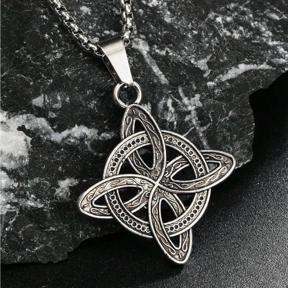 Elegant Silver Celtic Knot Pendant Necklace - Image 4