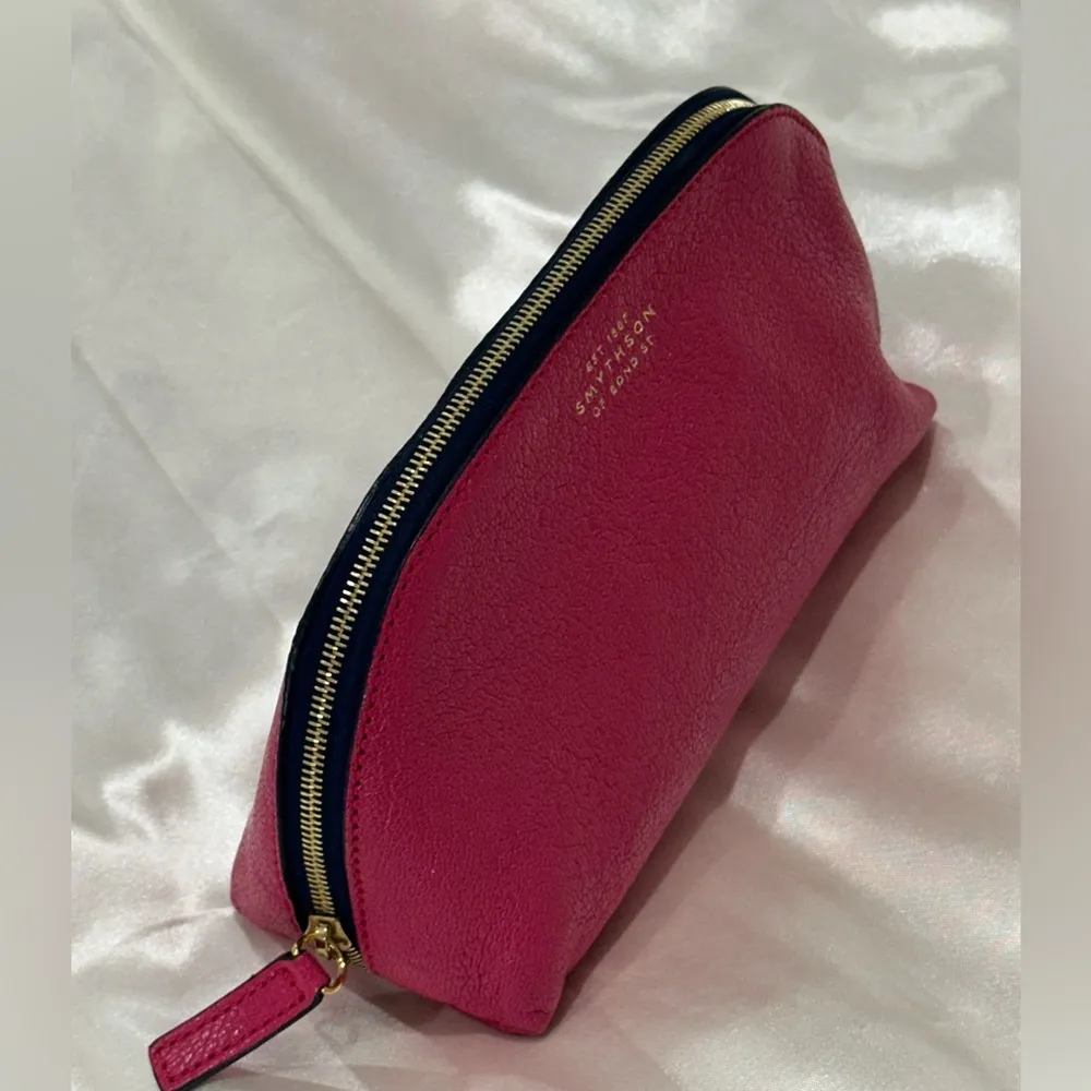 Of Bond St Cosmetic Case In Panama Leather Fuschia Pink & Gold Zip - Image 3