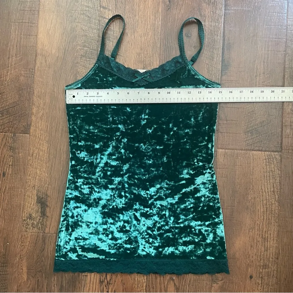 FADED GLORY green crushed velvet camisole tank, size S (4/6) - Image 3