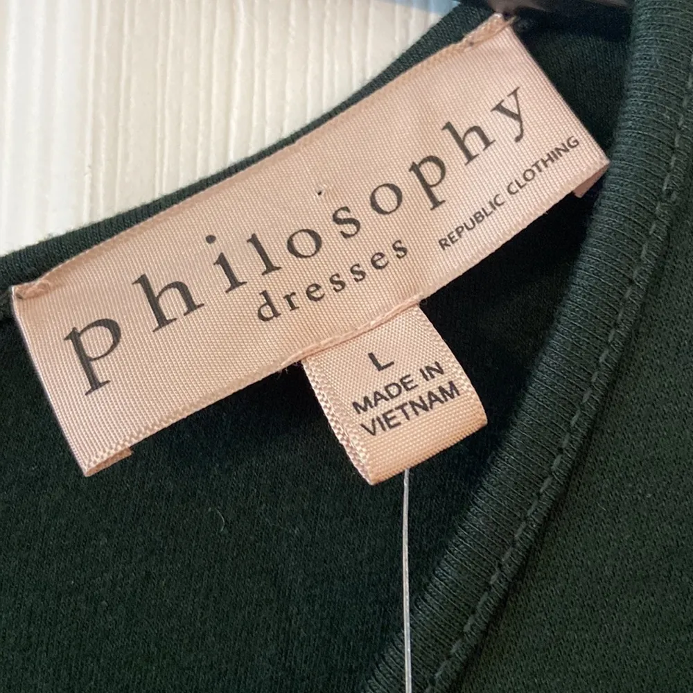 PHILOSOPHY DRESS size L length 38” bust 34” long sleeves color dark green - Image 3