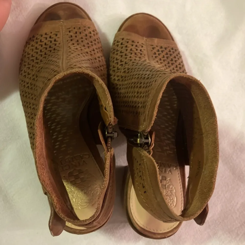 Vince Camuto Light Brown Heels Open Toe Open Heel Size 6 - Image 6