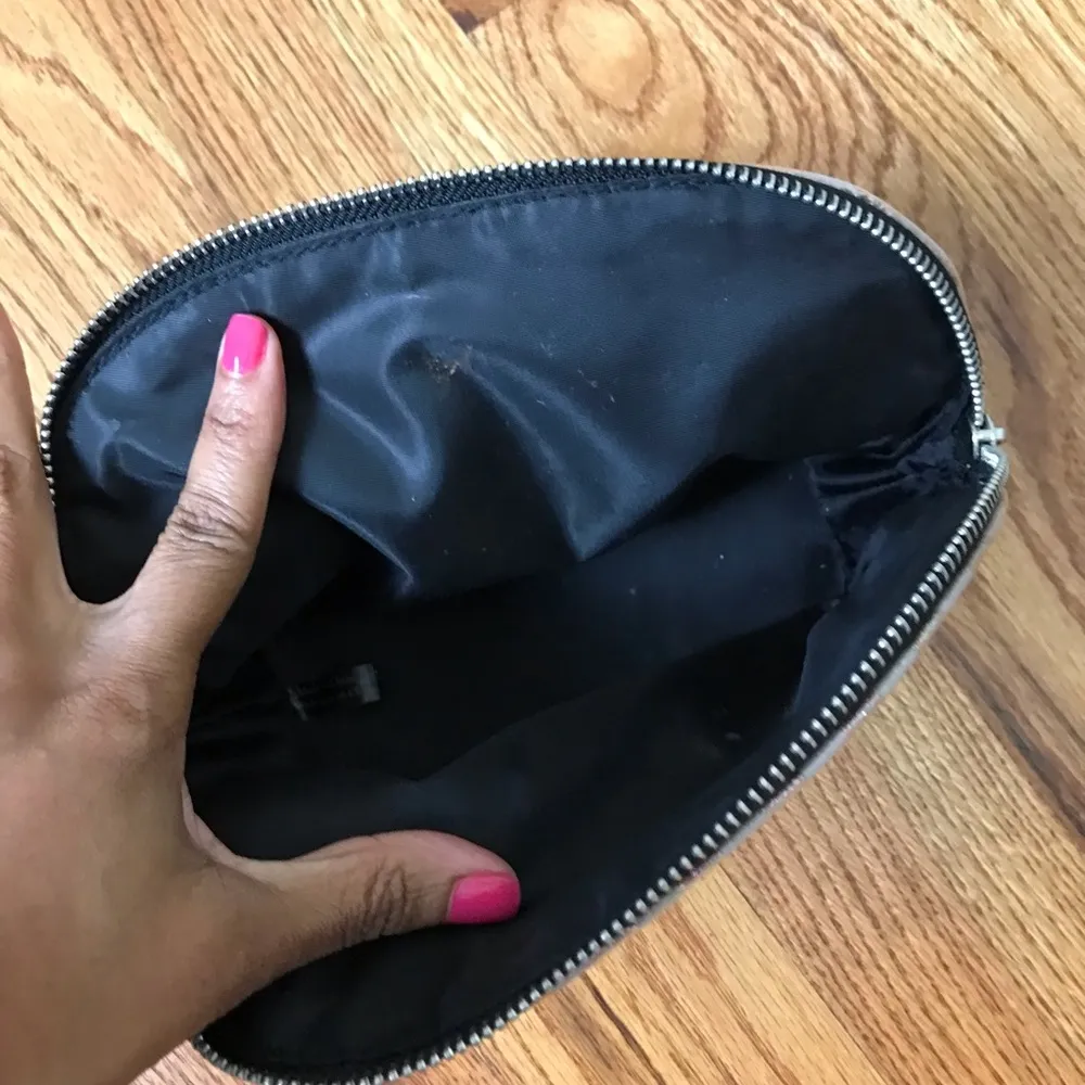 Victorias Secret Glitter Cosmetic Bag - Image 2