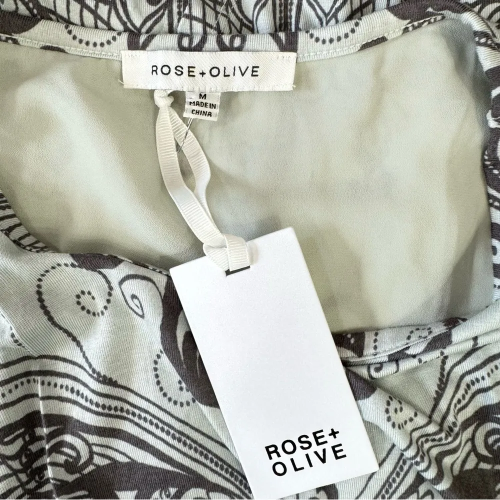 Rose + Olive Pale Sage Green & Black High Low 3/4 Sleeve Boho Top Medium - Image 9