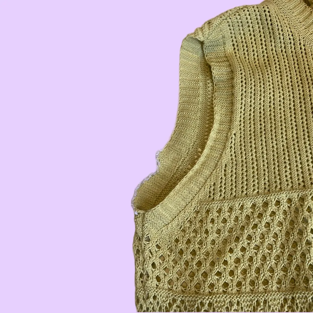 Vintage Soft Yellow Green knitted Fishing vest with buttons 🔥 Size L - Image 2
