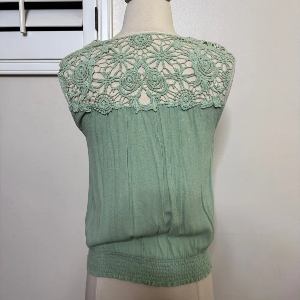 Mint Green Lace Trim Sleeveless Top - Image 2
