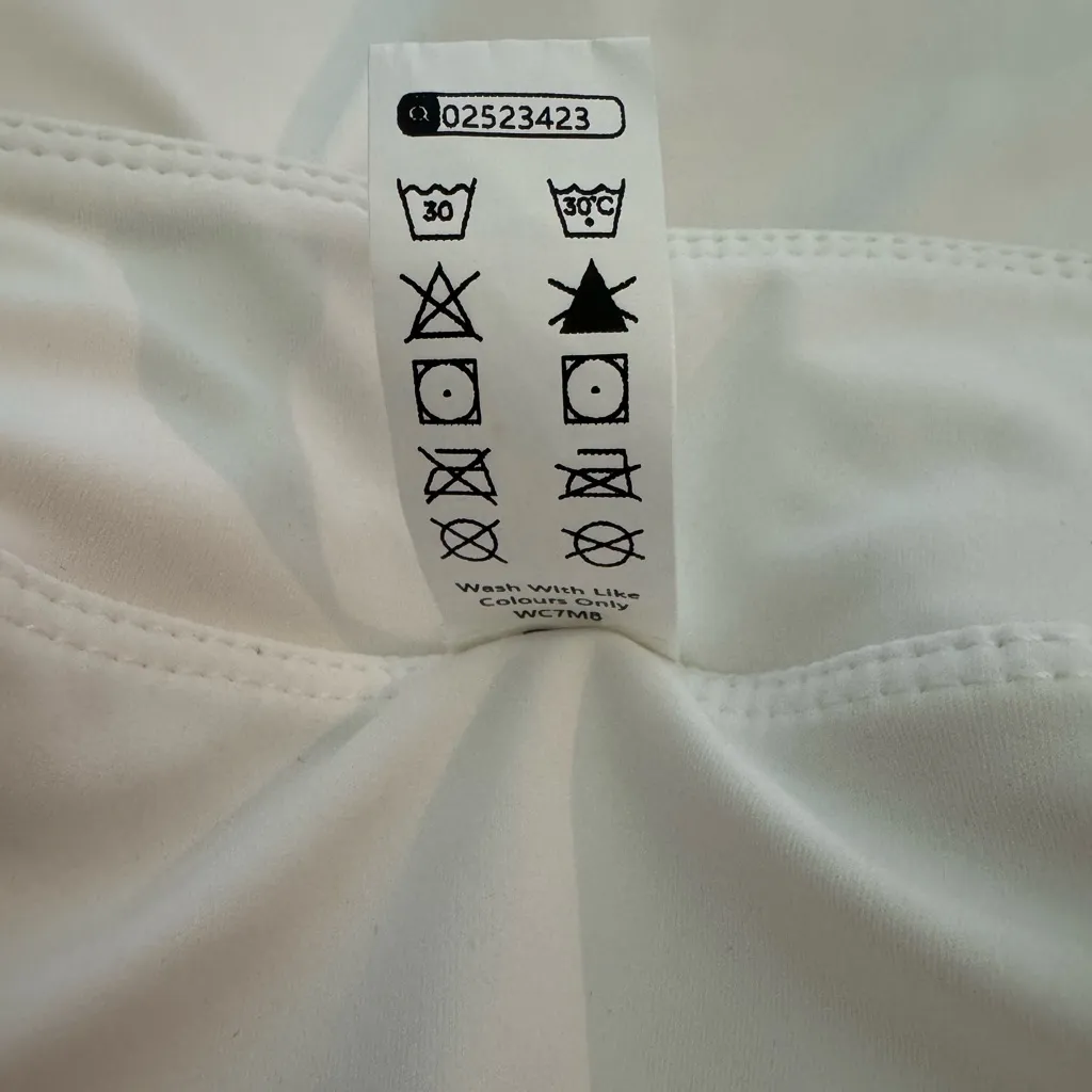 Halara  Classic White Skort size‎ XL - Image 4