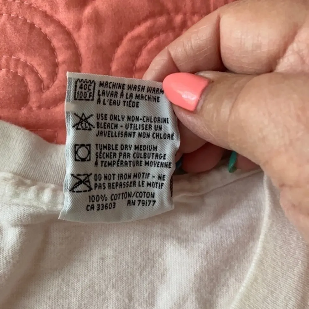 Hard Rock Cafe Las Vegas shirt heavy tee colorful car graphic on back Size XL - Image 7