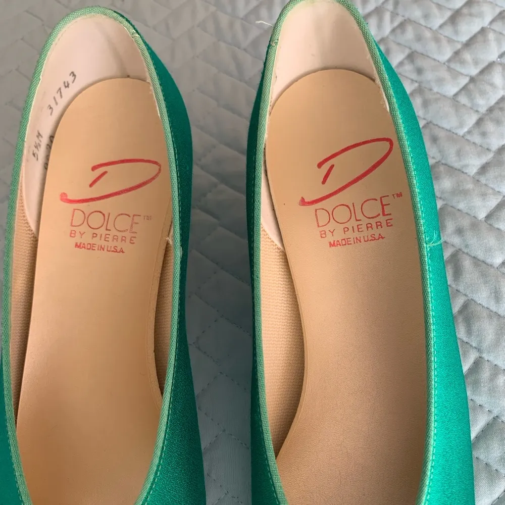 Emerald Green Kitten Heels Size 5.5 - Image 3