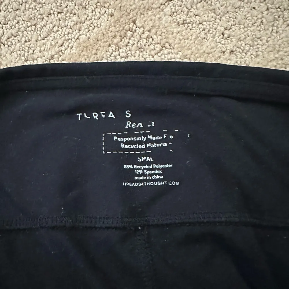 Threads 4 Thought leggings - Image 3