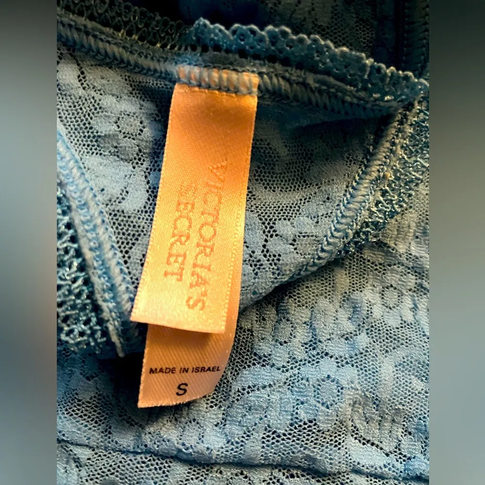 Victoria's Secret teal racer back lace tank top with lettuce trim - Image 5