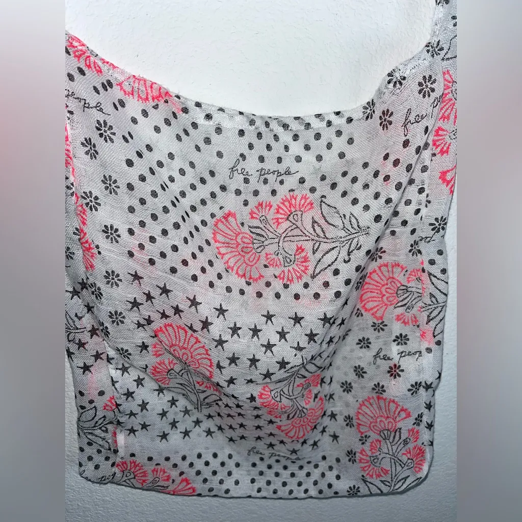 Free People Lightweight Hippie Floral Beachy Linen Semi Sheer Shopper Tote Bag - Image 3