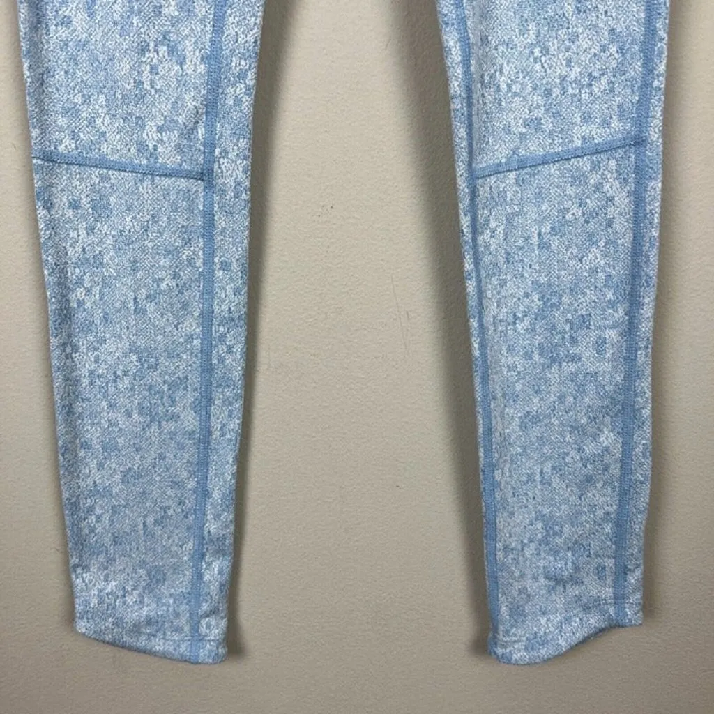 Gymshark Dry Leggings XS Light Blue White‎ Fleur Moisture Management Active Yoga - Image 4