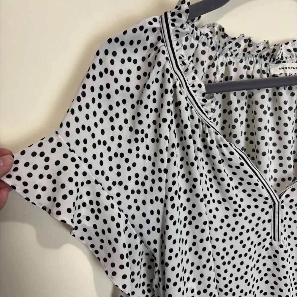 Max Studio Blouse Top Women’s 2X Plus Black & White Polka Dot Flutter Sleeve - Image 2