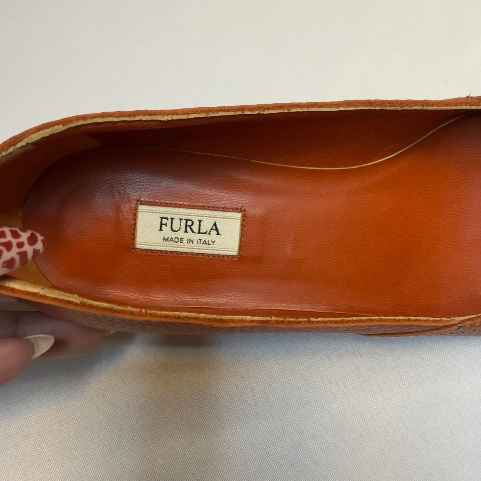 Furla Pumps NEW Italian Leather Kitten Heel Buckle Detail Pointed Toe Shoe Sz 37 - Image 10
