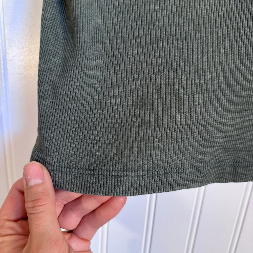 Aerie Sage Green Ribbed Tube Top Sleeveless Shirt Women’s Size Medium - Image 3