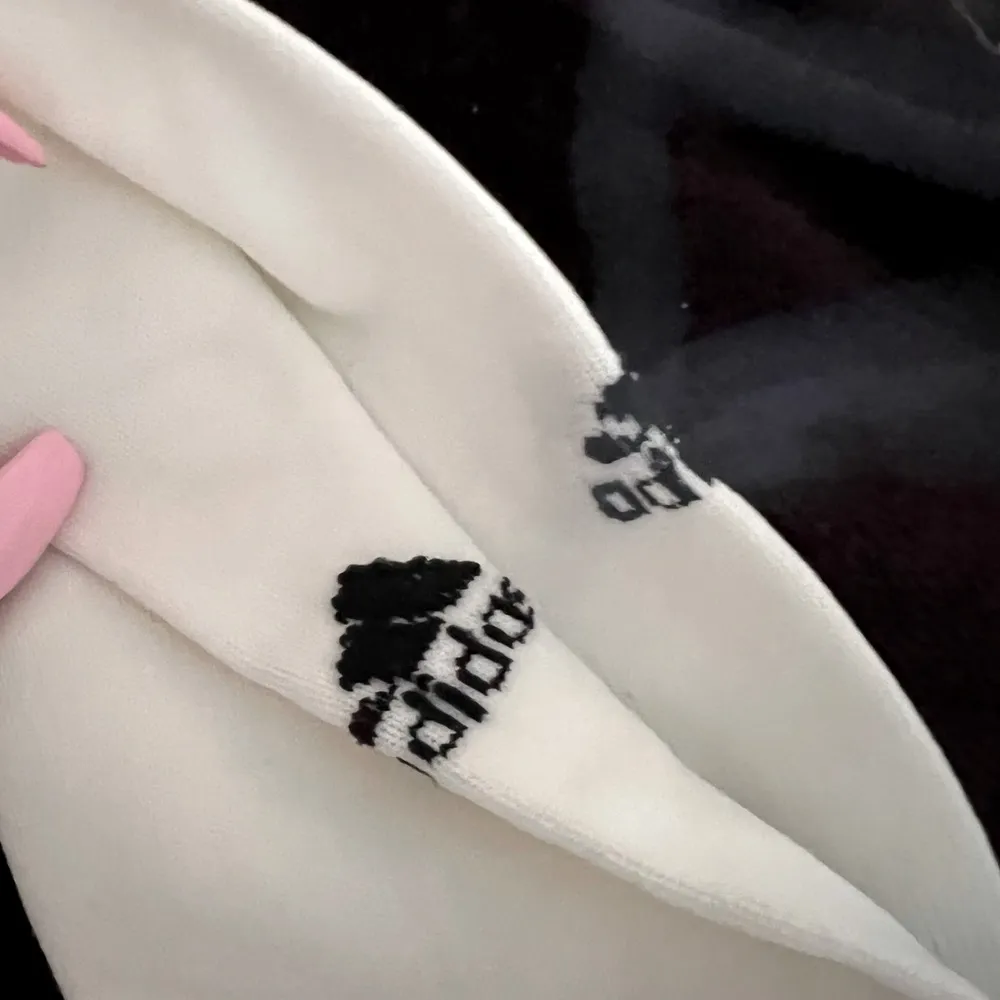 UNISEX WHITE SOCCER SOCKS - Image 3