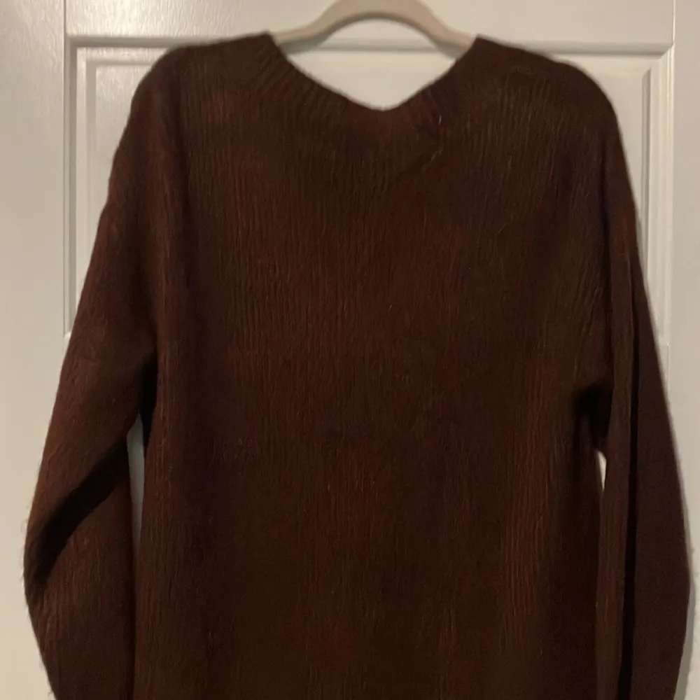 Nine West burgundy soft v-neck sweater - Image 5