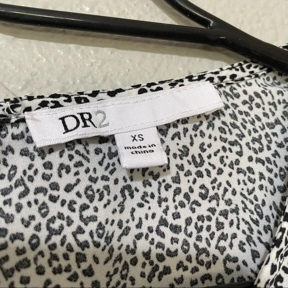 Daniel Rainn DR2 Black & White Cheetah Print Short Sleeve Blouse Womens XS - Image 4