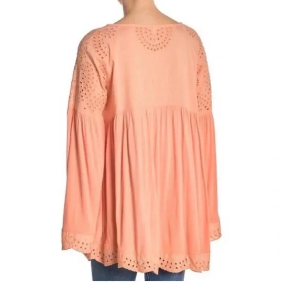 Free People Sea Of Love Eyelet Blouse Size Small Sun Blush - Image 2