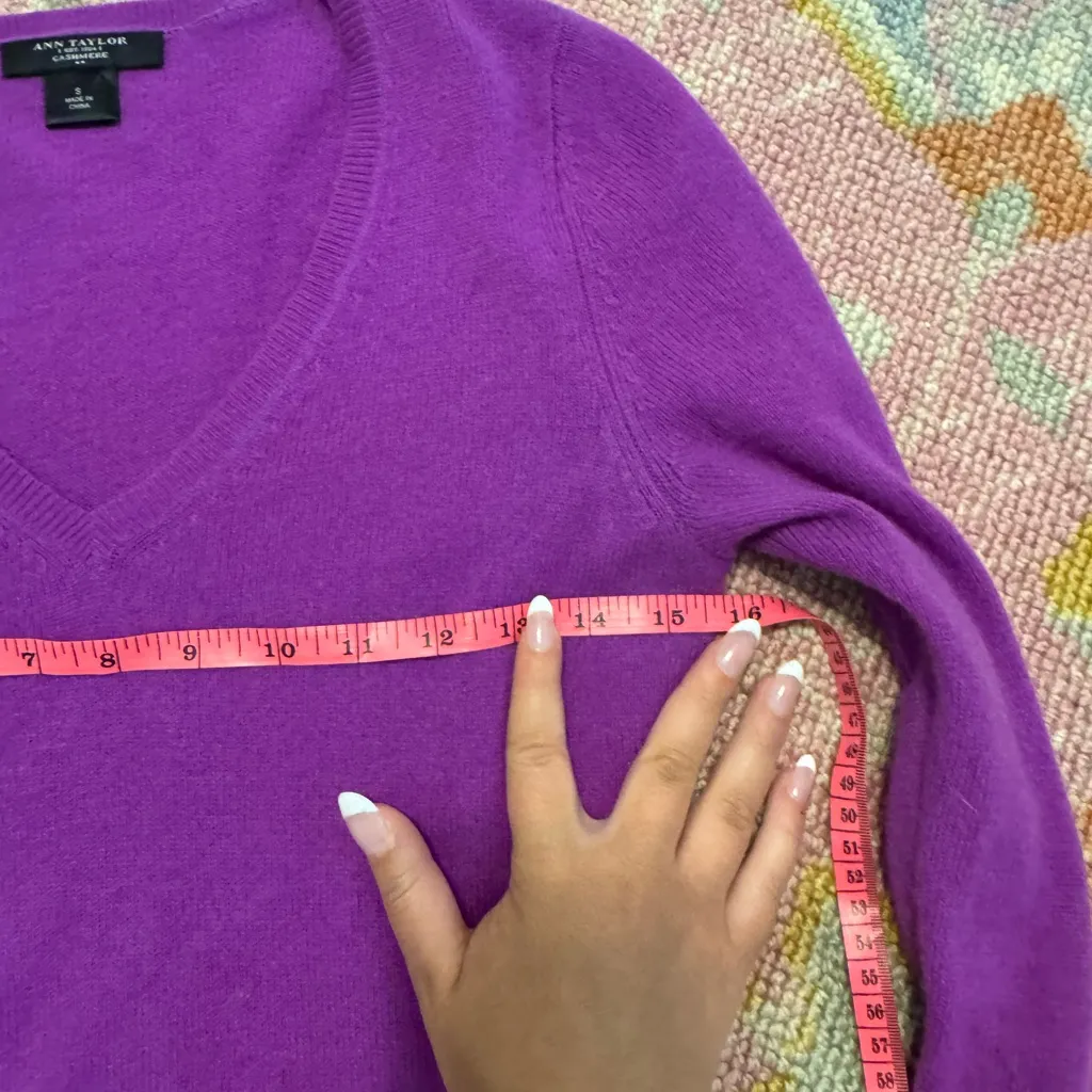 Ann taylor cashmere purple V neck sweater size S - Image 4
