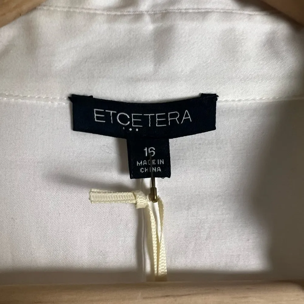 Etcetera Solid White Gathered V-Neck Long Sleeve Collared Blouse Shirt Size 16 - Image 3