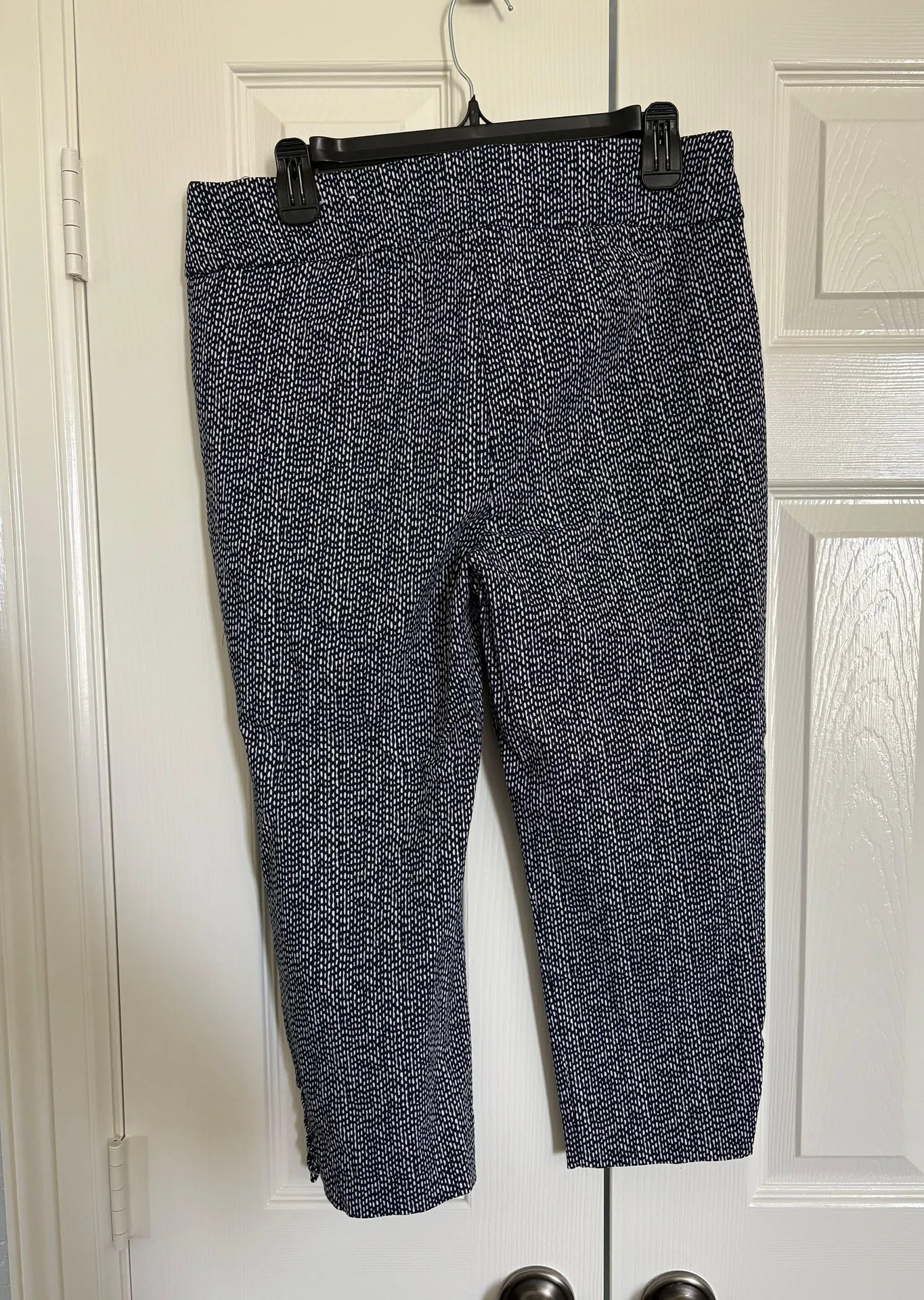 Blue & White Print Capris - Image 7