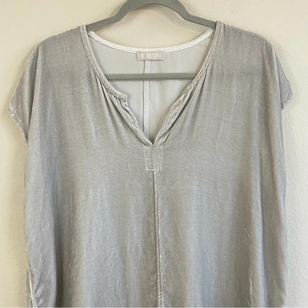 CP SHADES Silver Gray Velvet Silk Blend V Neck Cap Sleeves Relaxed Top Size L - Image 4