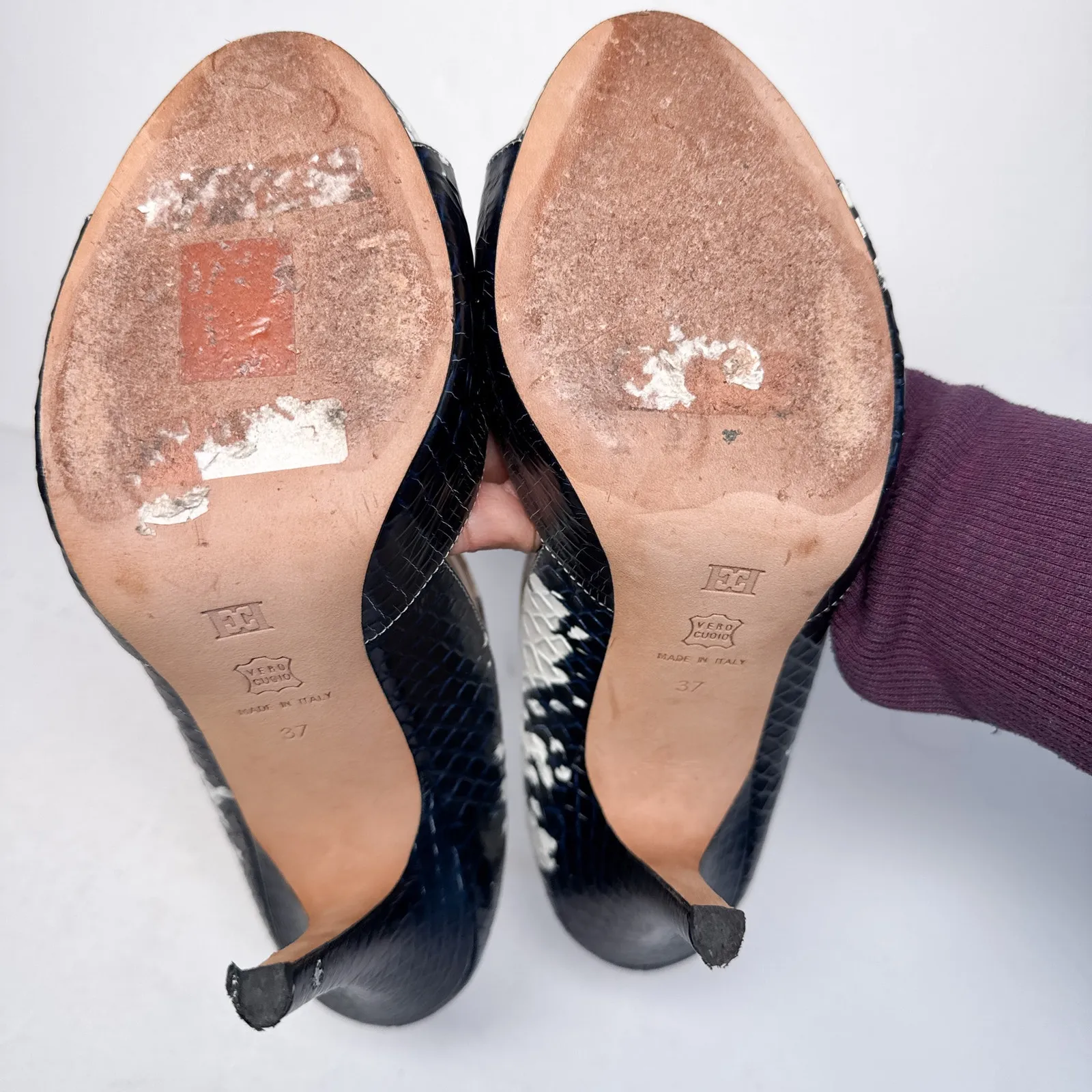 Escada Sophie Calfskin Heels Navy Ivory Italy Size 37 Blue - Image 6
