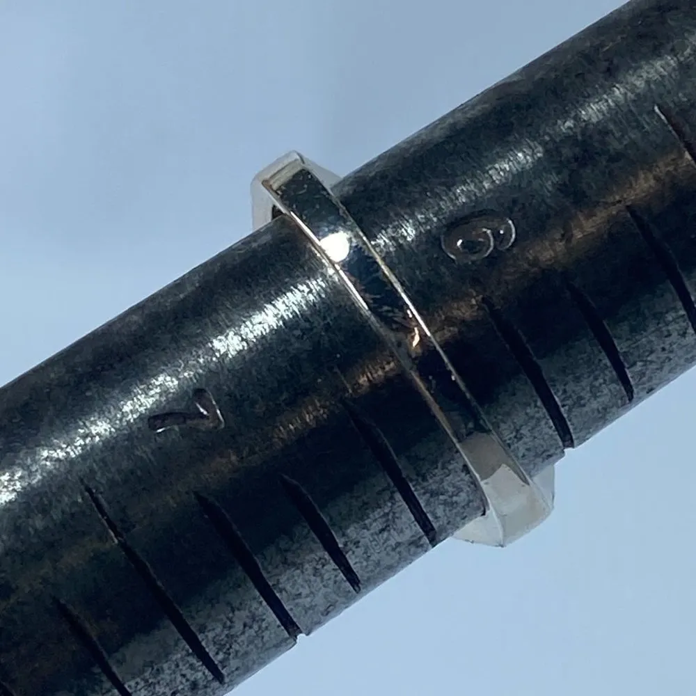 Ring Women Size Approximately 6.25 Fashion Ring Silver Tone Green Shade Center - Image 16