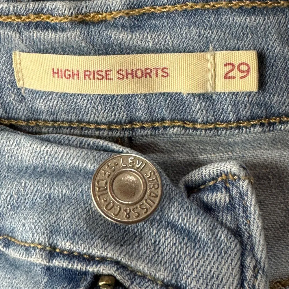 Levi’s SZ 29 High-Rise Jean Shorts Stretch Zip-Fly Pockets Frayed Hem Light Wash - Image 5