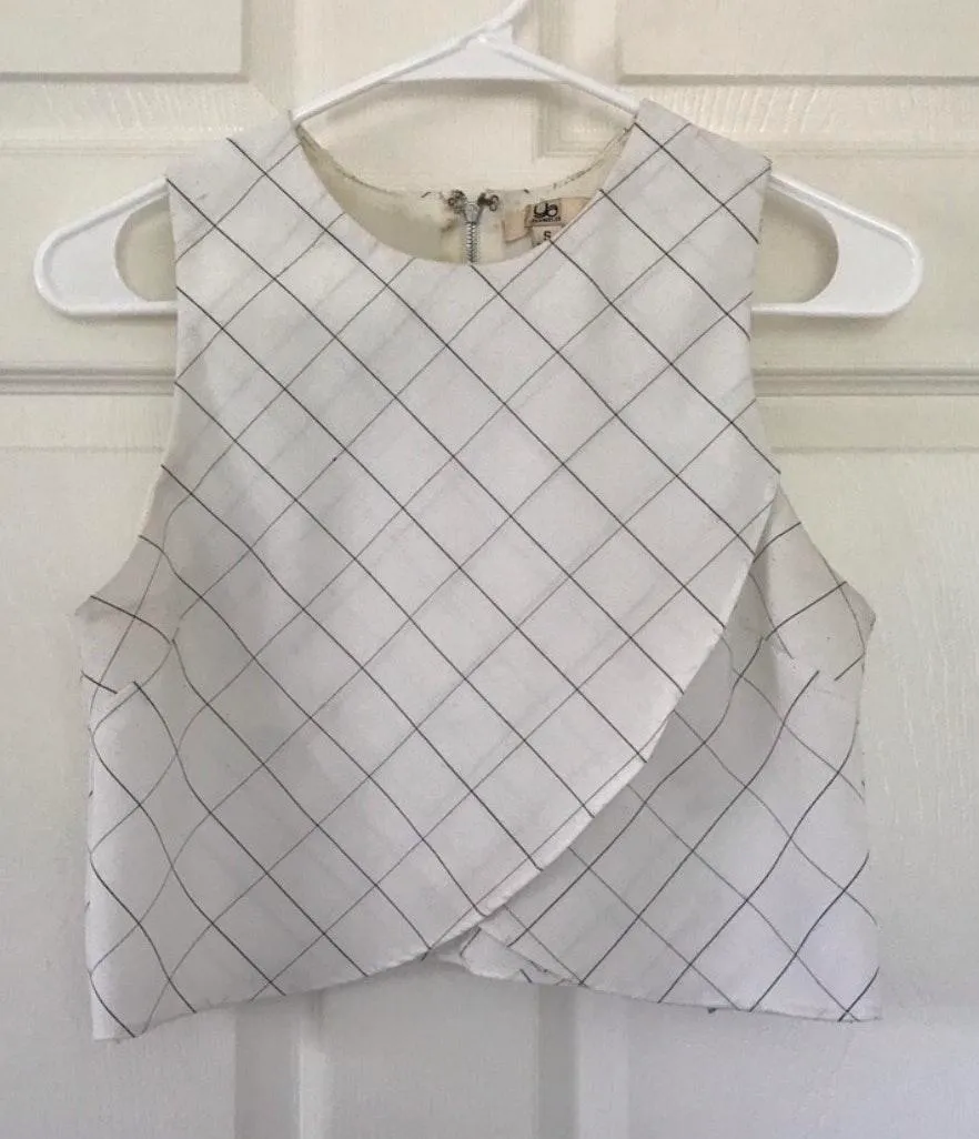 White And Black Crop Top - Image 2