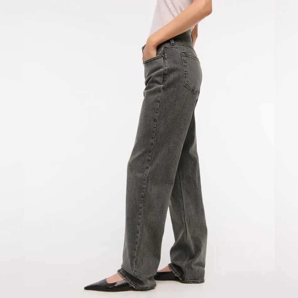 Abercrombie & Fitch Curve Love Low Rise Baggy Jean in Gray Size 27 or 4 Long - Image 2