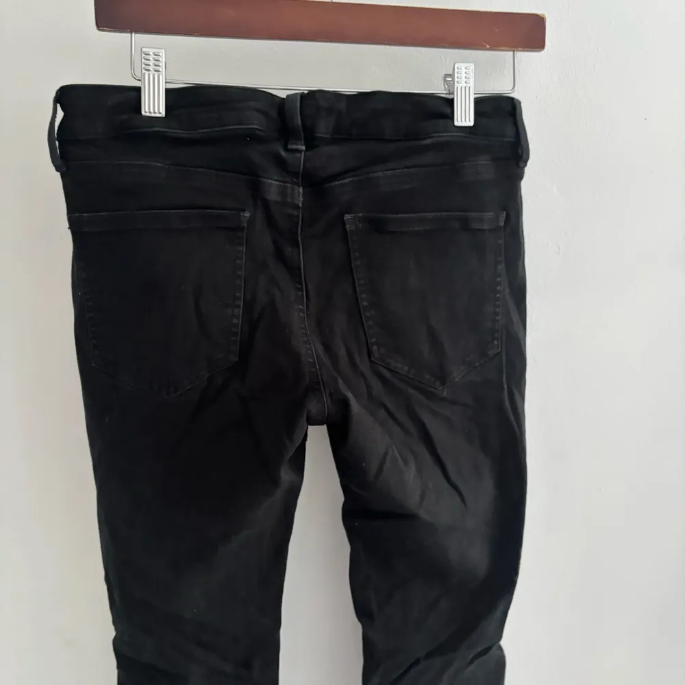 Uniqlo Classic Skinny Ultra Stretch Ankle Tapered Black Jeans Size 28 - Image 5