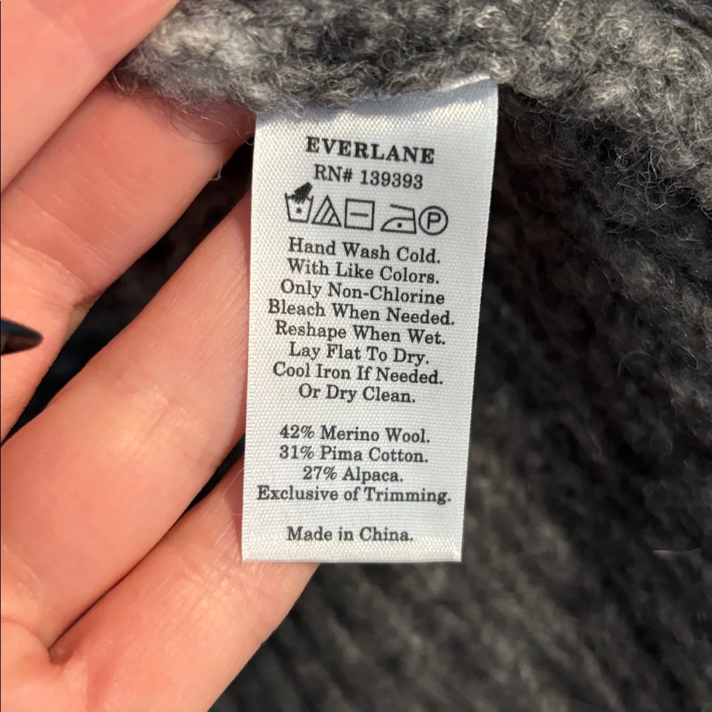 NWOT Everlane The Cloud Checkered Turtleneck - Image 4