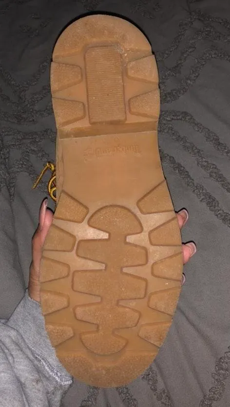 Timberland Boots 8.5 - Image 4