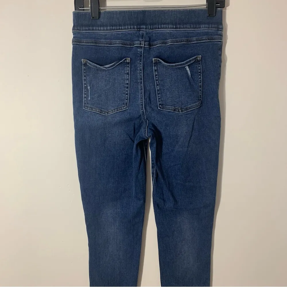 EUC  Control Top Skinny Distressed Released Hem Jeans Size M - Image 6