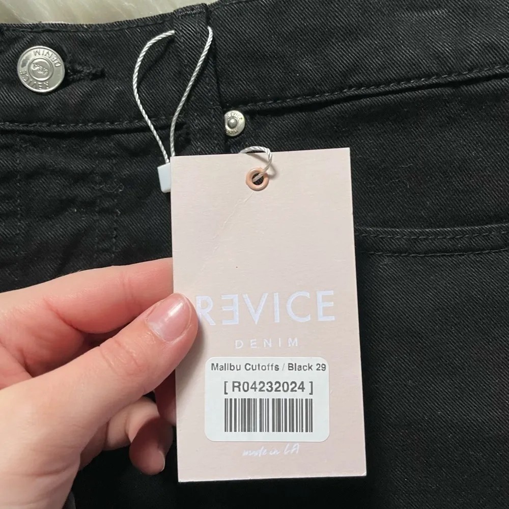 REVICE Malibu Cuff Black Shorts - Image 3