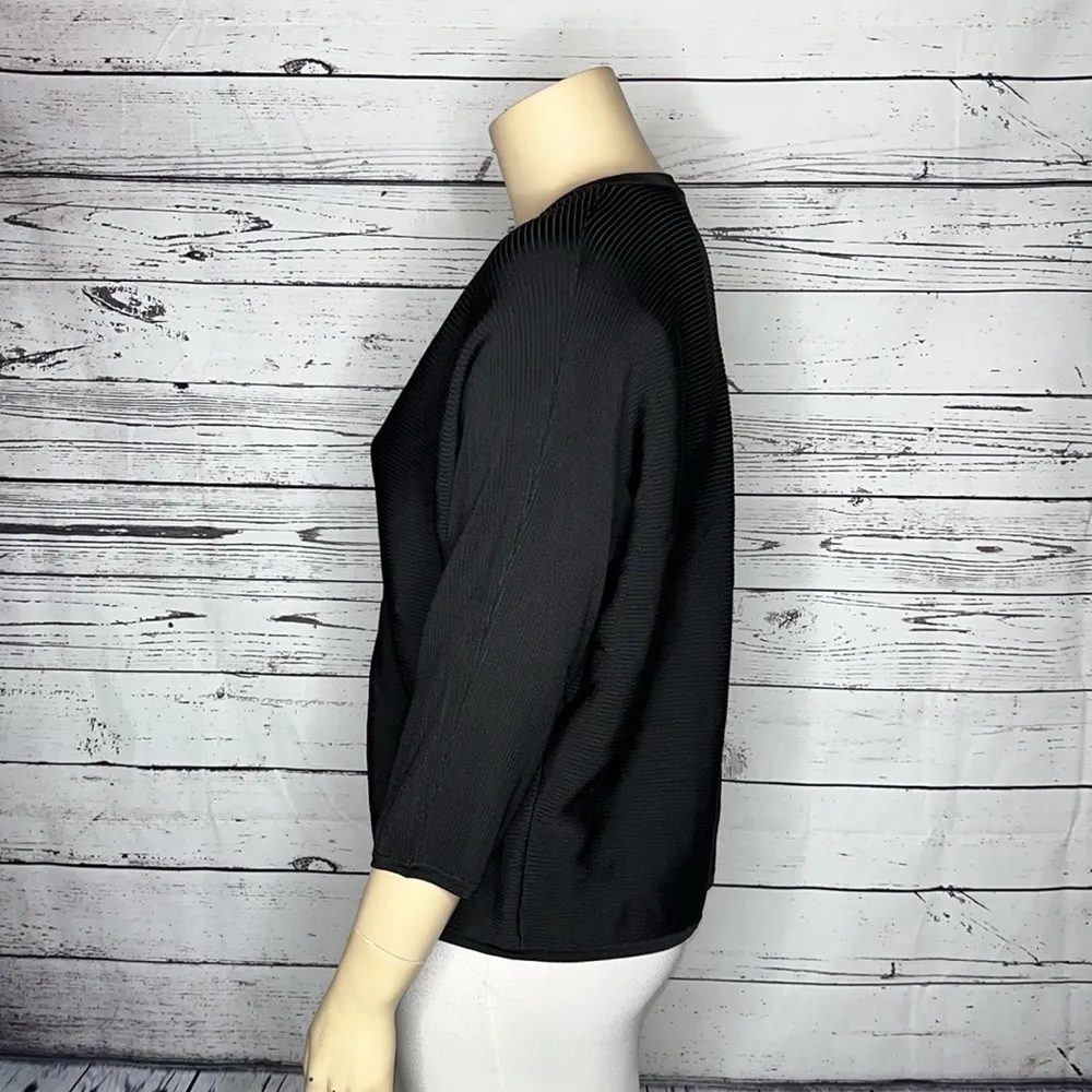 T Tahari NWT Size XL Black Ribbed Rayon/Nylon Knit Clasp Front Cardigan Jacket - Image 2