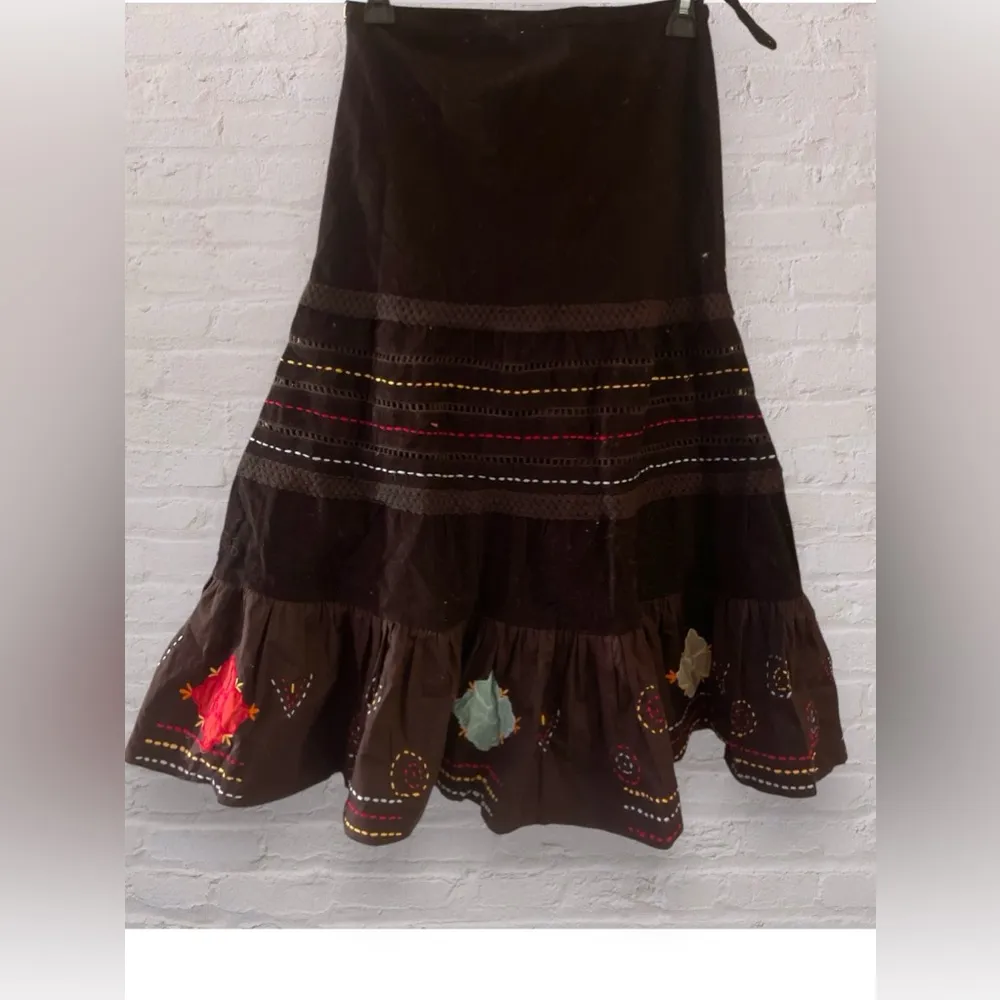 Anthropologie  Embroidered Floral Corduroy Maxi Skirt Brown Sz XS Boho Fall - Image 7
