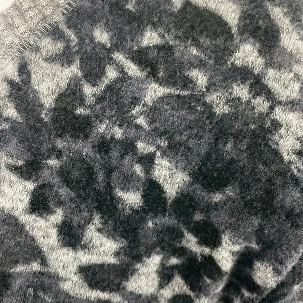 ANTHROPOLOGIE SATURDAY SUNDAY FLORAL BRUSHED FLEECE FUZZY HI LOW TUNIC SWEATER - Image 8