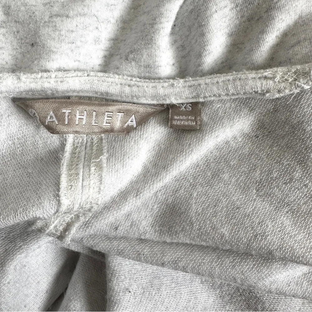 Athleta Cardigan Sweater Women's XS Light Heather Gray Split Sides - Image 4