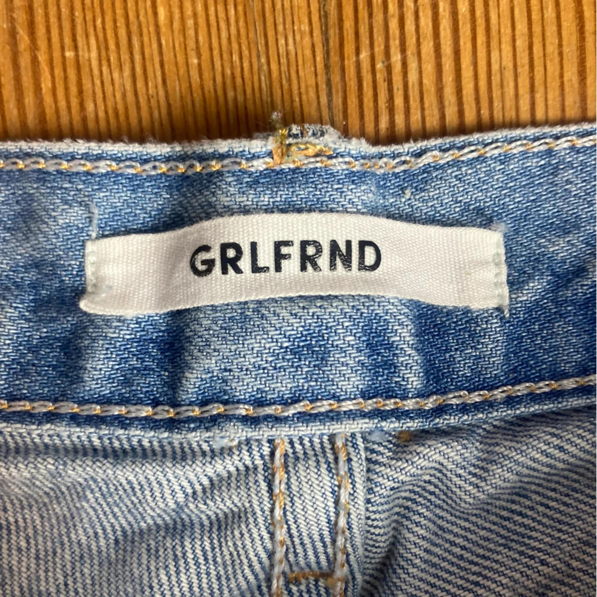 Grlfrnd Karolina Domenico Jean 26 - Image 2