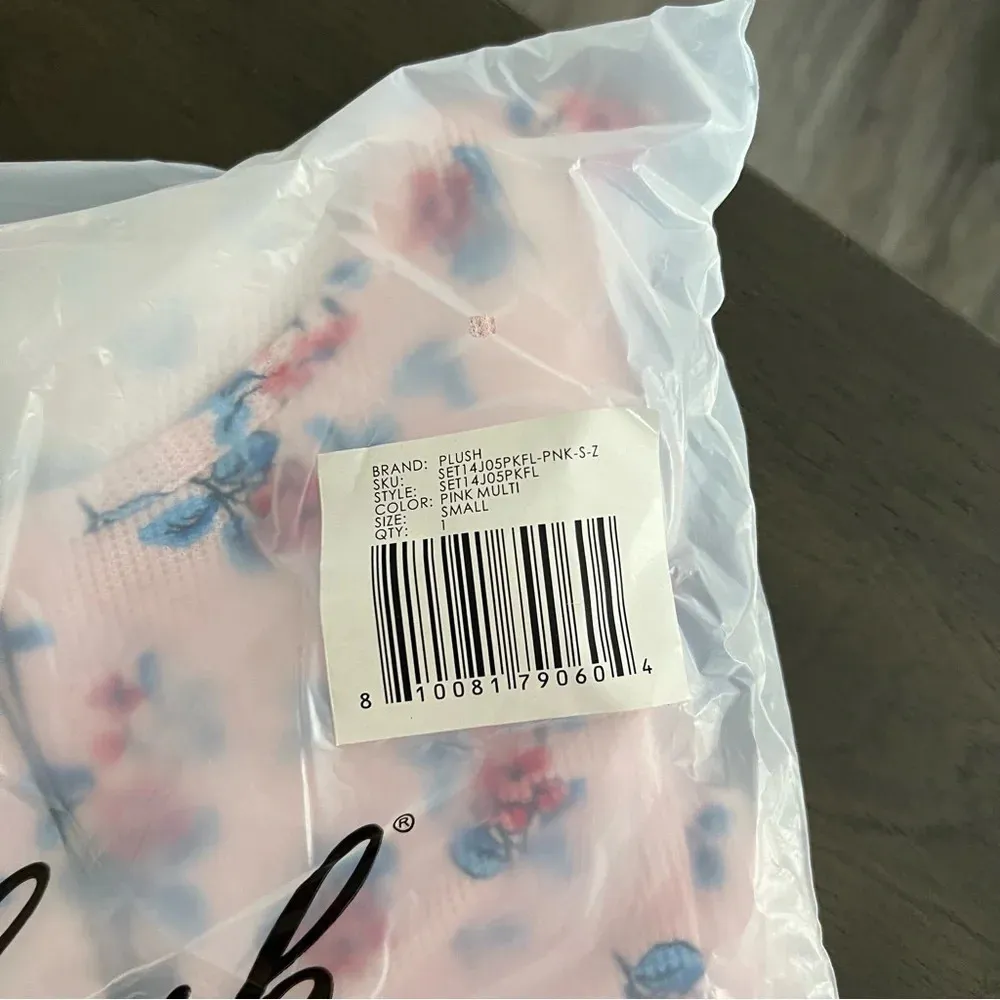 Revolve Plush Pink Floral Pajama Set - Image 3